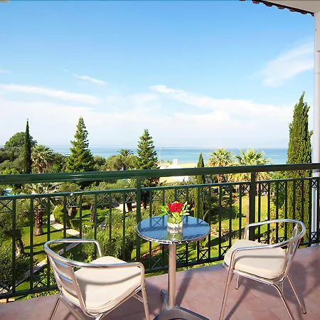 Hotell Delfinia 4*