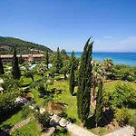 Delfinia Szálloda 4*