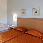 Delfinia Szálloda 4*