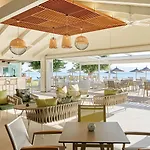 Delfinia 4* Moraḯtika