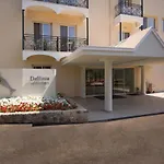 Delfinia Moraitika