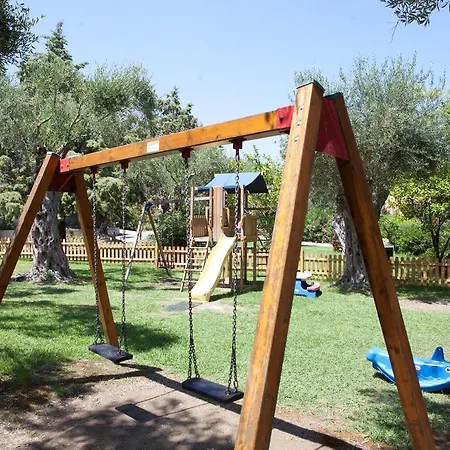 فندق Delfinia