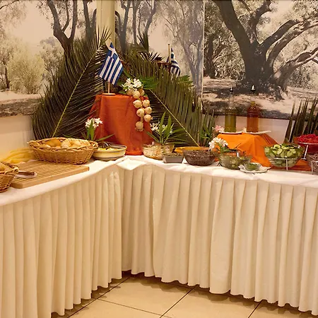 ホテル Delfinia 4*