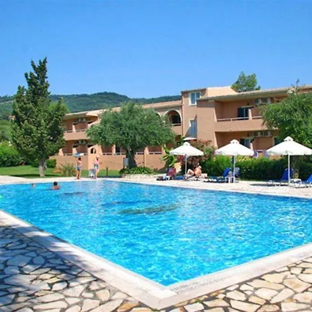 Delfinia فندق