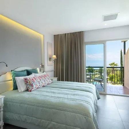 Hotel Delfinia 4*