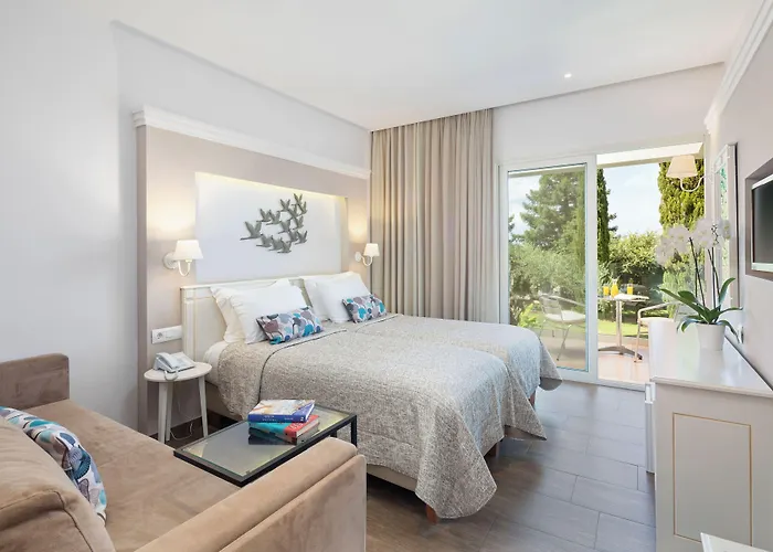 Delfinia Moraḯtika