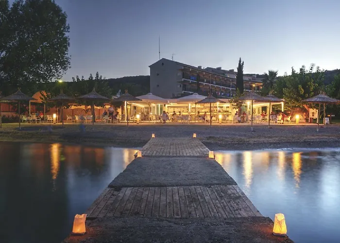 Delfinia 4* Moraḯtika