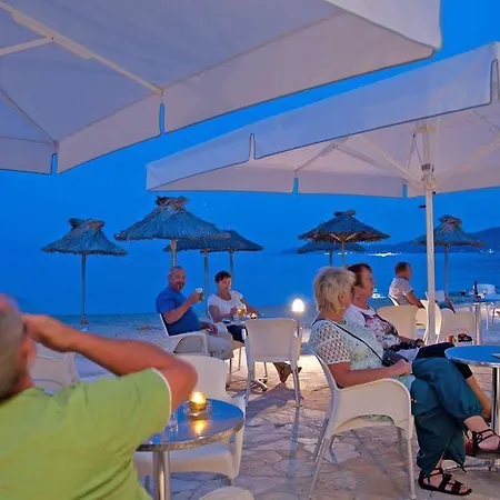 Delfinia Мораитика