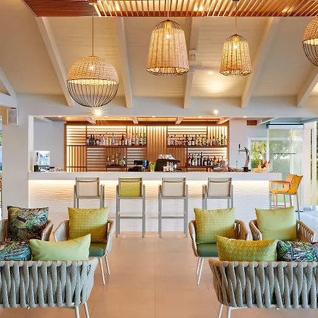 Отель Delfinia 4*